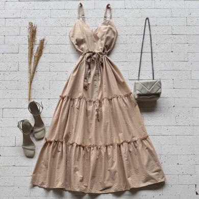 Dondoca_com_br Vestido Midi Tricoline Com Cinto Trancado Bege