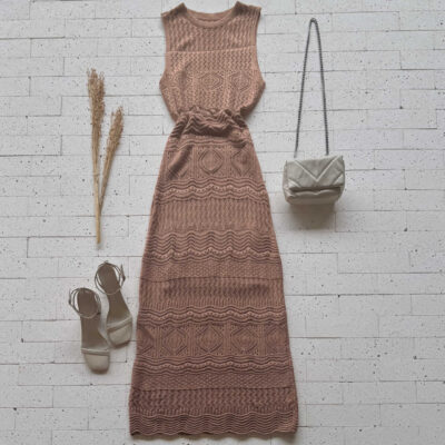 Dondoca_com_br Vestido Trico Longuete Detalhado Sem Decote Nude