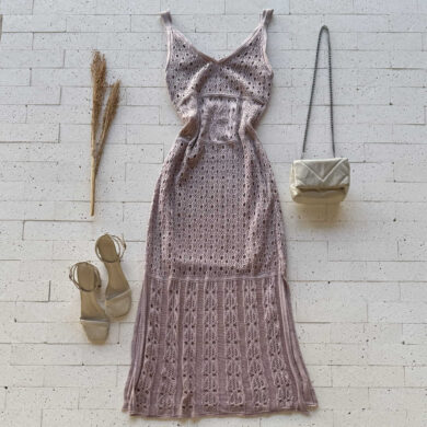 Dondoca_com_br Vestido Trico Midi Detalhado Com Fenda Bege