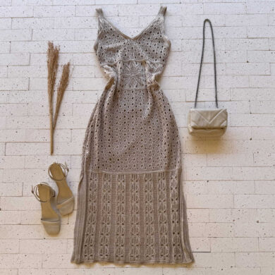 Dondoca_com_br Vestido Trico Midi Detalhe Lurex Com Fenda Bege