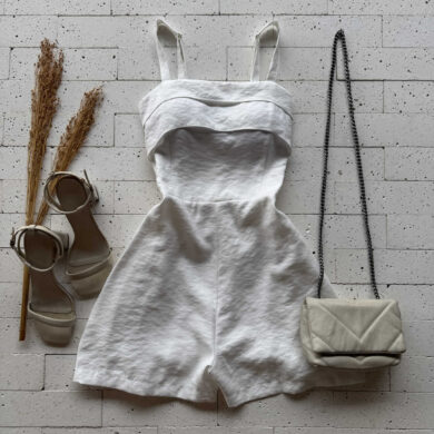 Dondoca_com_br Macaquinho Marrant Detalhe Pregas No Decote Off