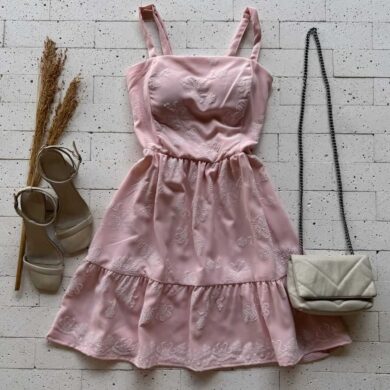 Dondoca_com_br Vestido Bordado Alcinha Barra Camada Rosa Claro