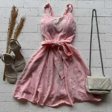 Dondoca_com_br Vestido Bordado Alcinha E Amarracao Fixa Rosa Claro 2