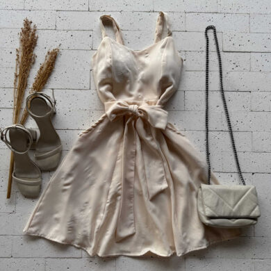 Dondoca_com_br Vestido Crepe Detalhado Alcinha E Cinto Faixa Bege