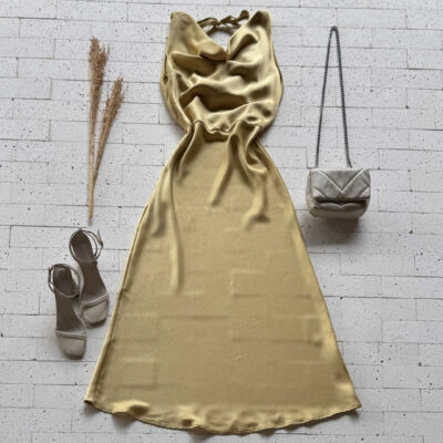 Dondoca_com_br Vestido Longuete Acetinado Detalhe Decote Amarelo