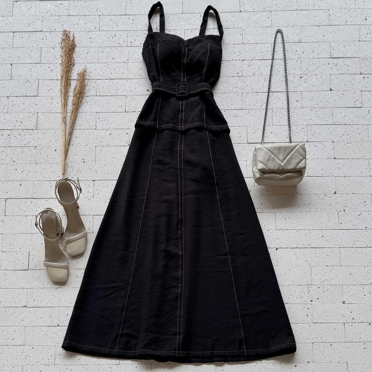 Dondoca_com_br Vestido Midi Marrant Detalhe Sobreposto E Cinto Faixa Preto Dondoca_com_br Vestido Midi Marrant Detalhe Sobreposto E Cinto Faixa Preto