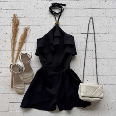 Dondoca_com_br Macaquinho Feminino Com Babado No Busto E Argola Dourada Preto