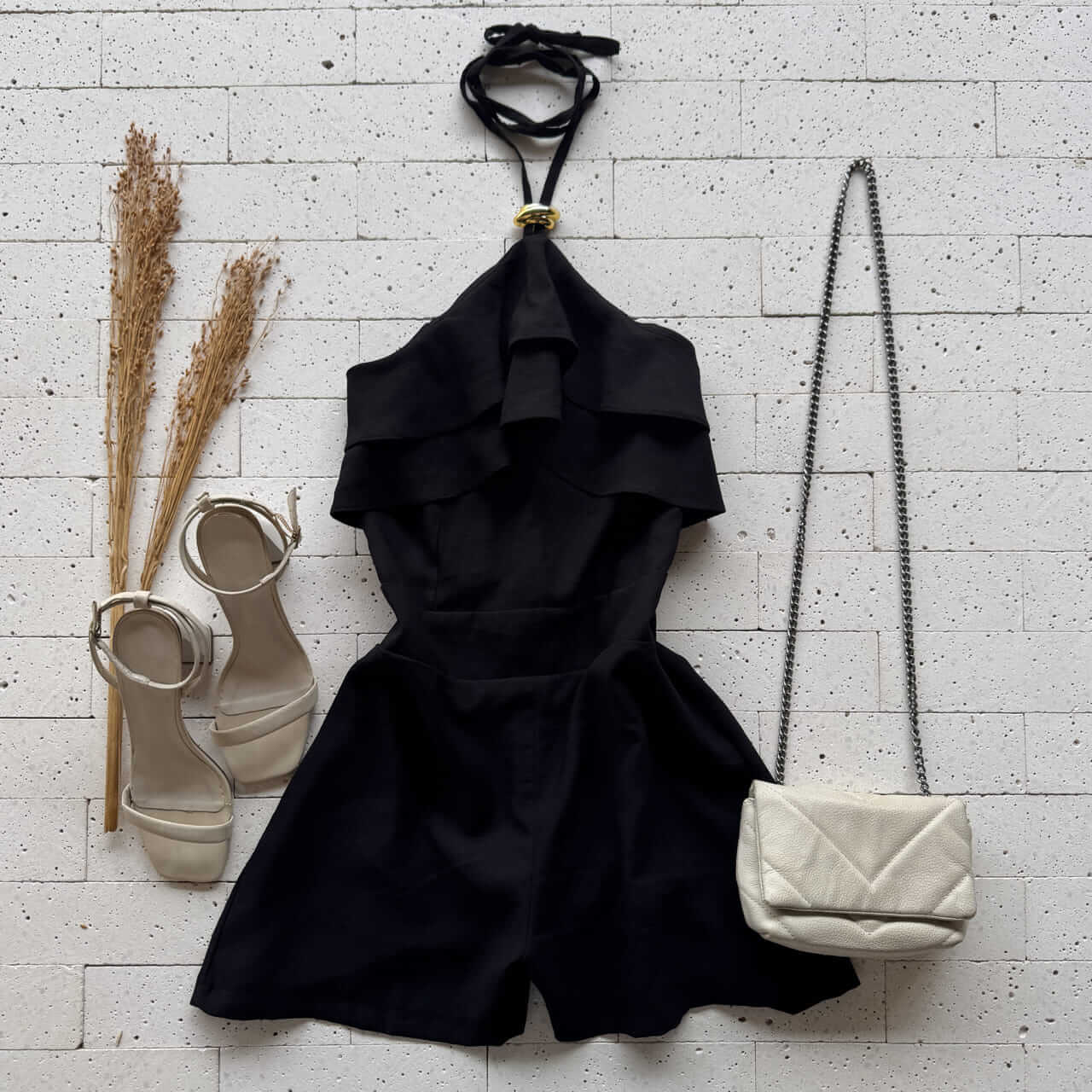 E ARGOLA DOURADA PRETO