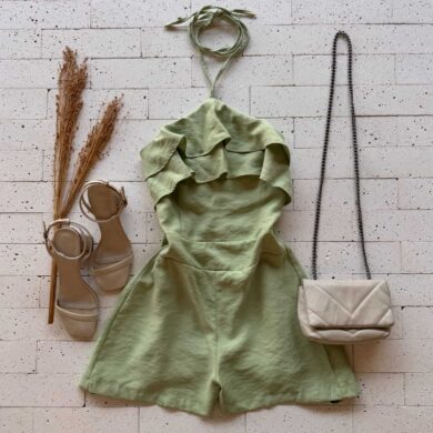 Dondoca_com_br Macaquinho Feminino Com Babado No Busto Pistache