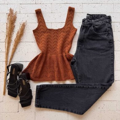 Dondoca_com_br Regata Modal Peplum Ponto Detalhado Marrom