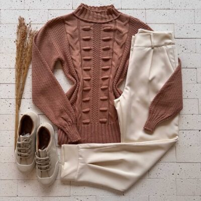 Dondoca_com_br Blusa Trico Detalhada Com Bolhas Frontais Nude