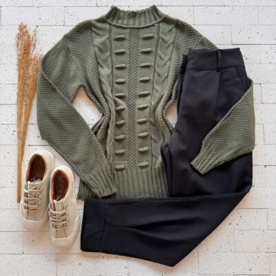 Dondoca_com_br Blusa Trico Detalhada Com Bolhas Frontais Verde Oliva