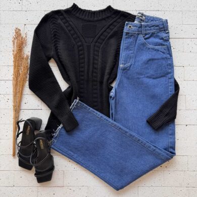 Dondoca_com_br Blusa Trico Ponto Detalhado E Trama Frontal Preta