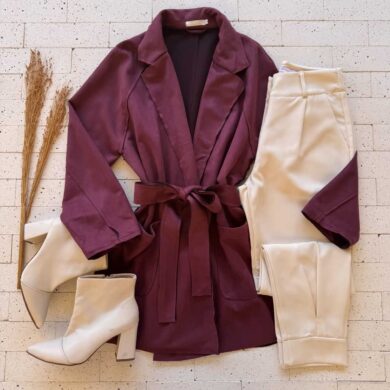 Dondoca_com_br Casaco Alongado Suede Com Bolsos E Cinto Faixa Vinho