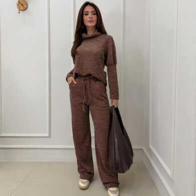Dondoca_com_br Conjunto Lanzinha Blusa Detalhe Bolsos E Pantalona Marrom