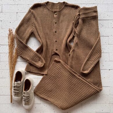 Dondoca_com_br Conjunto Trico Mousse Blusa Detalhe Recorte E Pantalona Nude