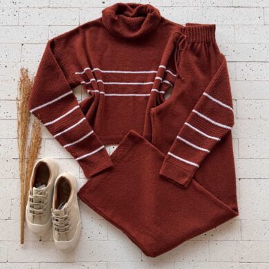 Dondoca_com_br Conjunto Trico Mousse Cropped Listra E Calca Pantalona Carmim