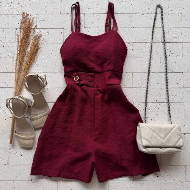 Dondoca_com_br Macaquinho Marrant Detalhe Botoes Na Cintura Vinho