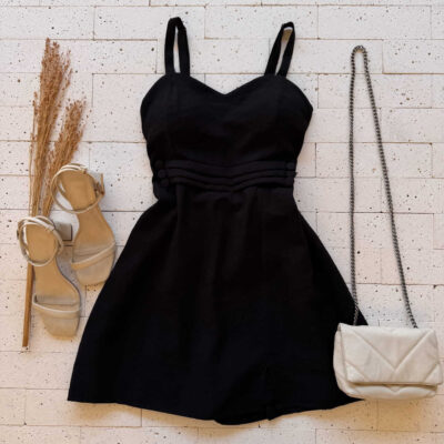 Dondoca_com_br Vestido Curto Com Short Embutido Detalhe Pregas E Botoes Preto