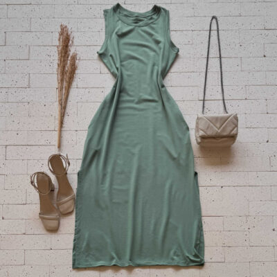 Dondoca_com_br Vestido Regata Midi Moletinho Com Bolsos E Fendas Pistache