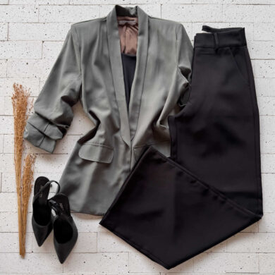 Dondoca_com_br Blazer Alongado Com Ombreiras E Manga Franzida Verde Oliva