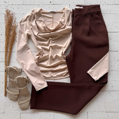 Dondoca_com_br Blusa Manga Longa Decote Degage Bege