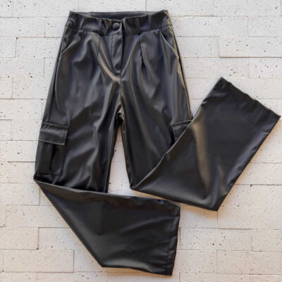 Dondoca_com_br Calca Cargo De Couro Sintetico Wide Leg Preto