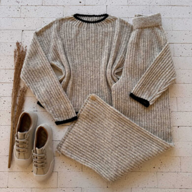 Dondoca_com_br Conjunto Trico Mousse Cropped Com Listra E Pantalona Bege