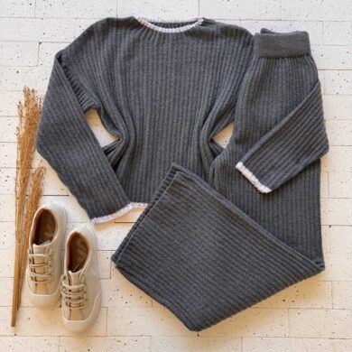 Dondoca_com_br Conjunto Trico Mousse Cropped Com Listra E Pantalona Cinza