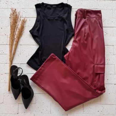 Dondoca_com_br Regata Canelada Basica Preta