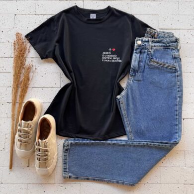 Dondoca_com_br T Shirt Algodao Estampa Jesus Preta