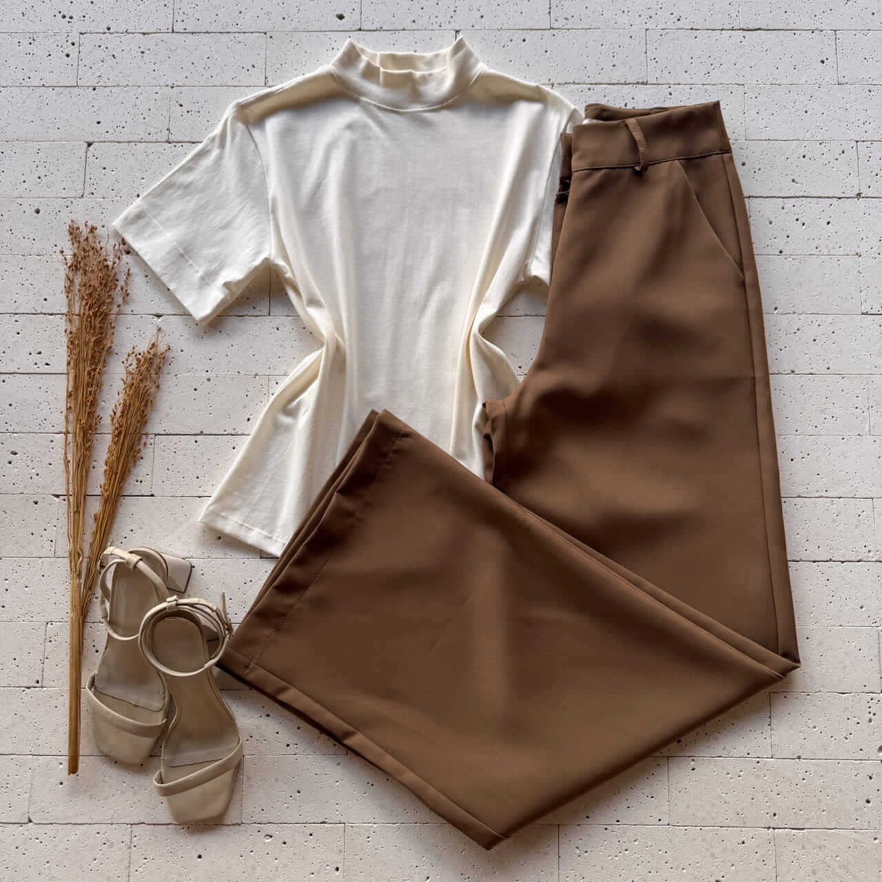 Dondoca_com_br T Shirt Sem Decote Basic Off Dondoca_com_br T Shirt Sem Decote Basic Off