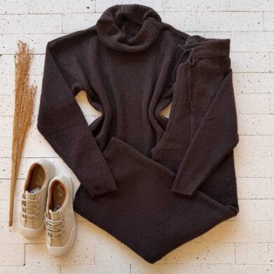 Dondoca_com_br Conjunto Trico Mousse Gola Boba E Pantalona Cafe