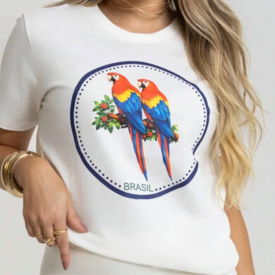 Dondoca_com_br Camiseta Feminina Do Brasil Estampa Araras Brasileiras Off White