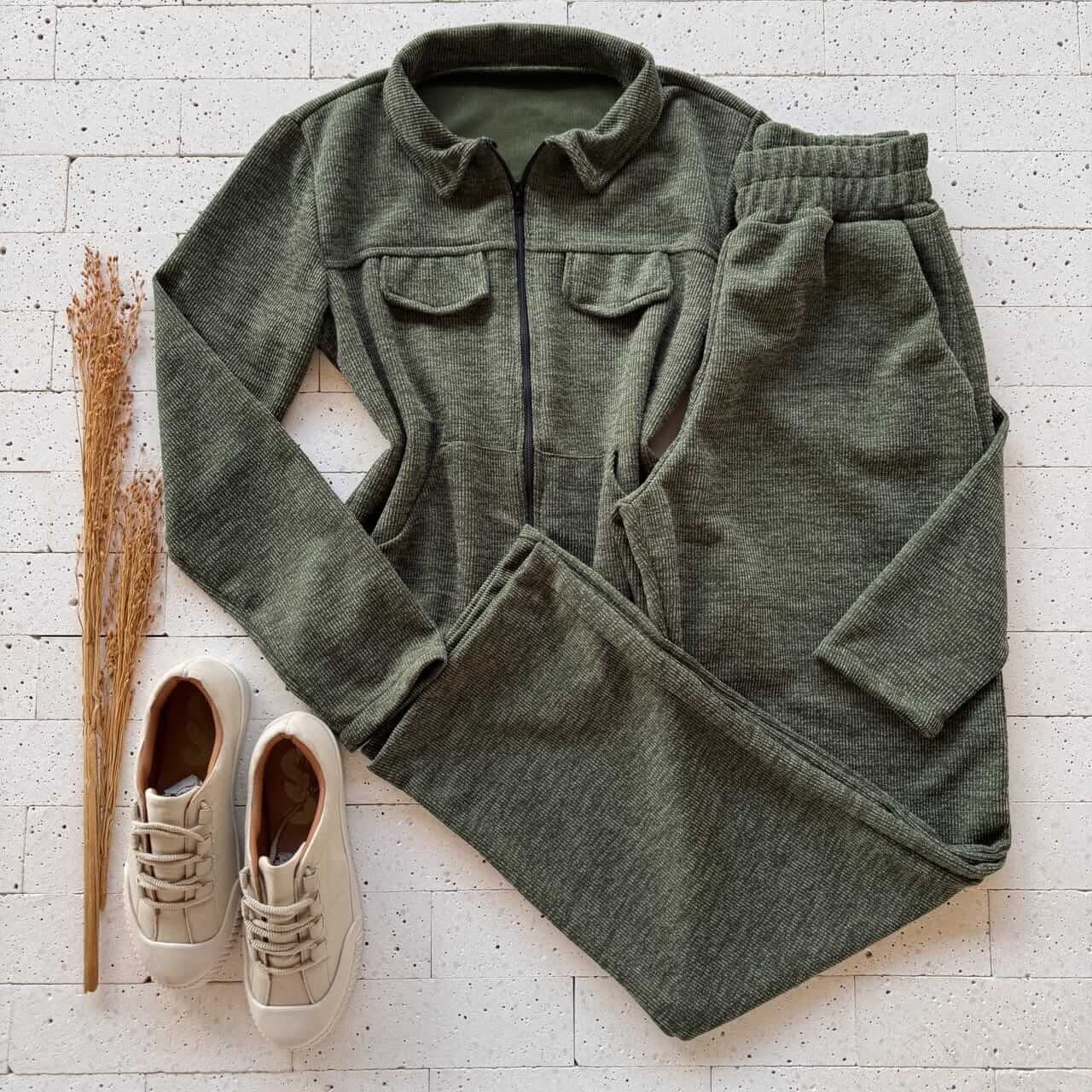 VERDE OLIVA