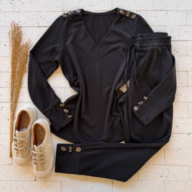 Dondoca_com_br Conjunto Lanzinha Blusa Gola V E Calca Detalhe Botoes Preto