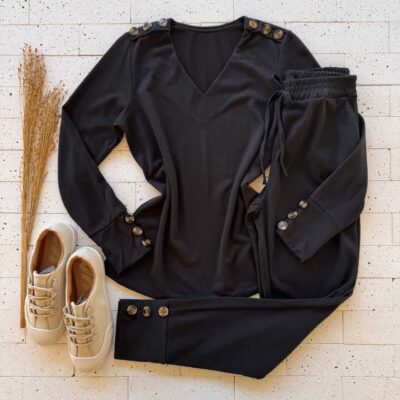 Dondoca_com_br Conjunto Lanzinha Blusa Gola V E Calca Detalhe Botoes Preto