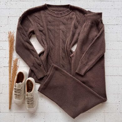 Dondoca_com_br Conjunto Trico Mousse Blusa Com Trama E Pantalona Marrom