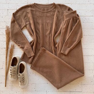 Dondoca_com_br Conjunto Trico Mousse Blusa Com Trama E Pantalona Nude