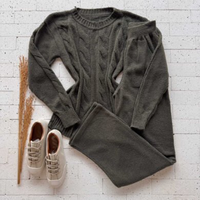 Dondoca_com_br Conjunto Trico Mousse Blusa Com Trama E Pantalona Verde Oliva