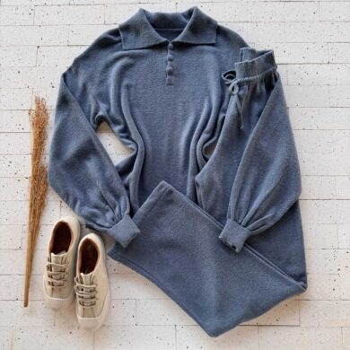 Dondoca_com_br Conjunto Trico Mousse Blusa Golinha E Botoes E Pantalona Azul Jeans