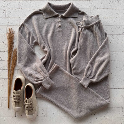 Dondoca_com_br Conjunto Trico Mousse Blusa Golinha E Botoes E Pantalona Bege