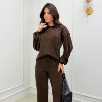 Dondoca_com_br Conjunto Trico Mousse Blusa Golinha E Botoes E Pantalona Cafe