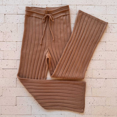 Dondoca_com_br Calca Pantalona Em Trico Canelado Comfy Bege