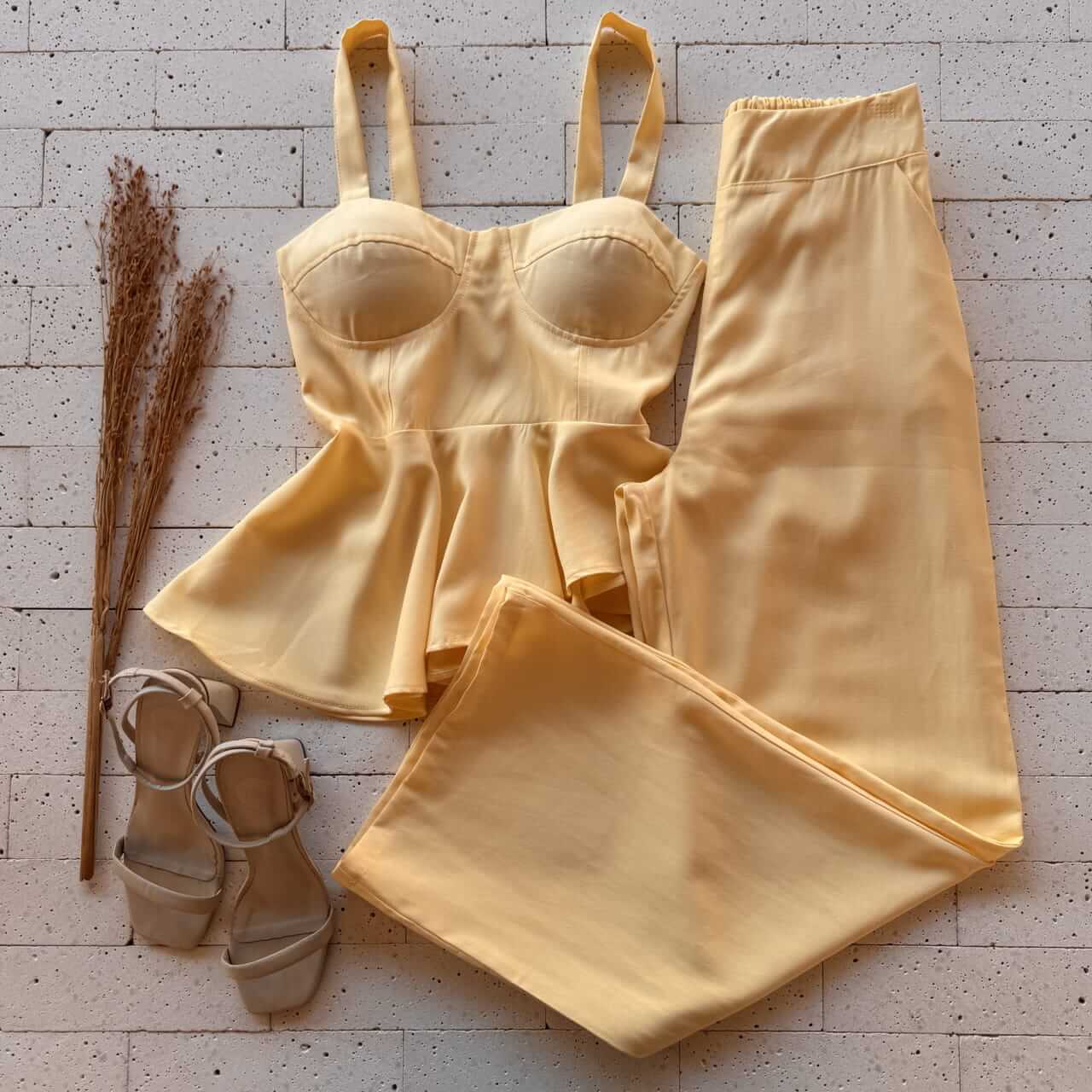 Amarelo