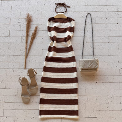 Dondoca_com_br Vestido Modal Midi Listrado Ponto Detalhado Marrom