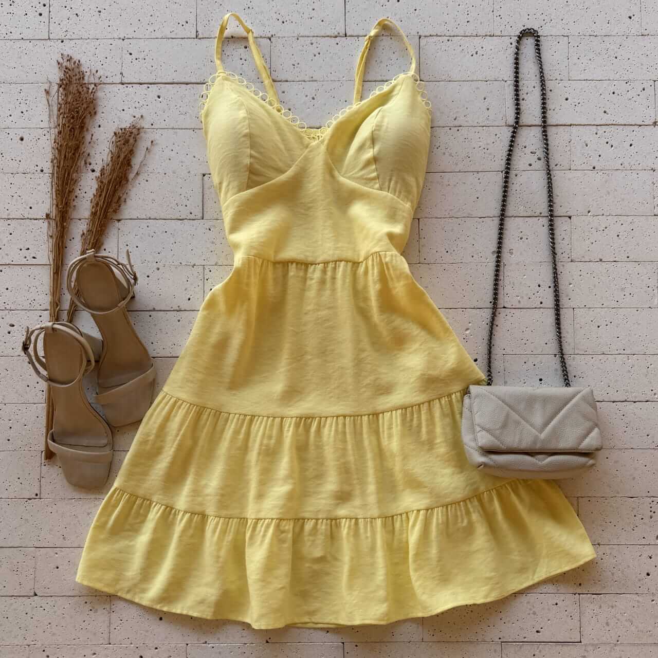 Amarelo