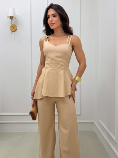 Dondoca_com_br Conjunto Peplum Assimetrico Detalhe Alca E Pantalona Bege
