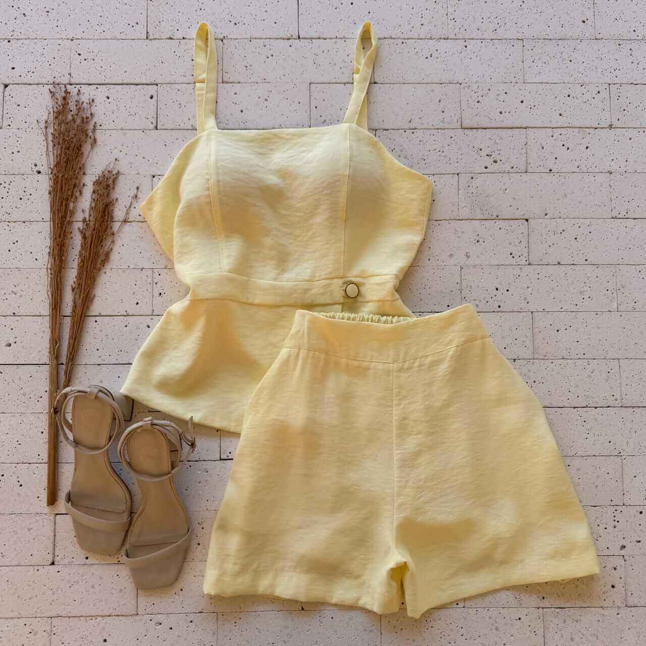 Amarelo