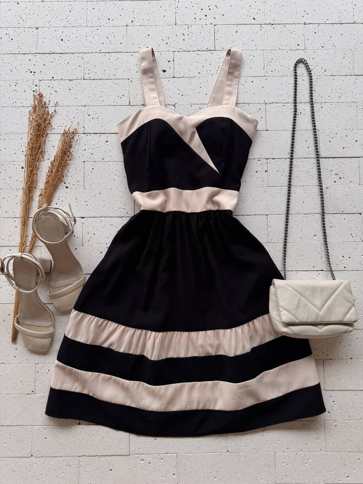 Dondoca_com_br Vestido Com Bojo Marrant Detalhe Bicolor Preto
